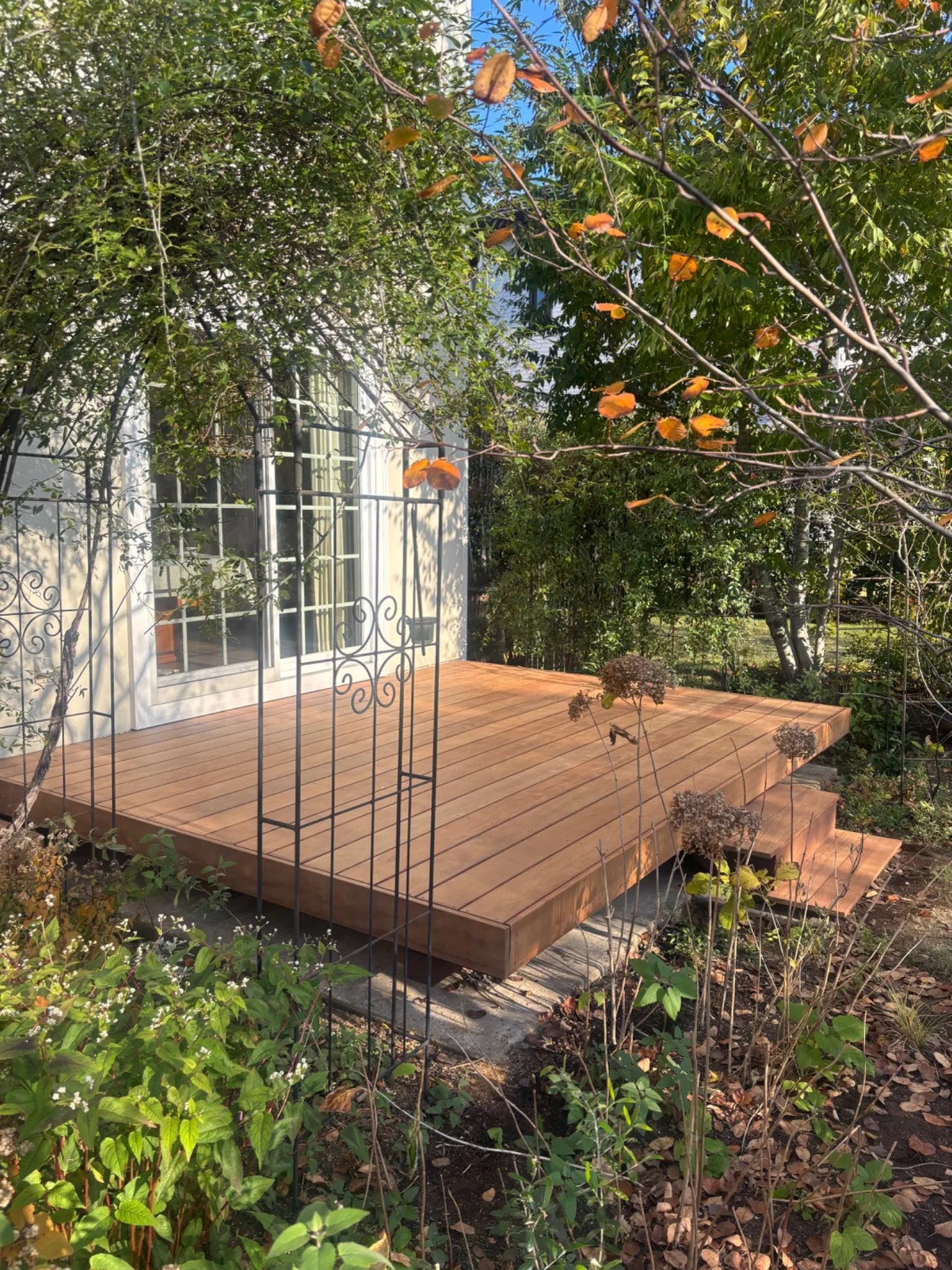 ウッドデッキ工事|セランガンバツ材を使った耐久デッキが完成しました【本庄塗装】